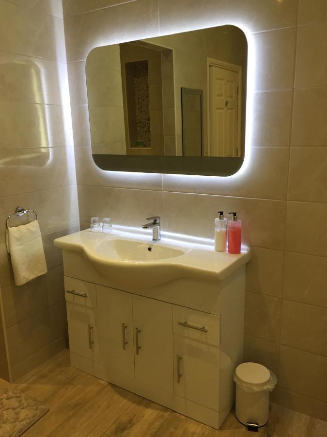 Mulberry Lodge Guest House Ballyhaunis Esterno foto