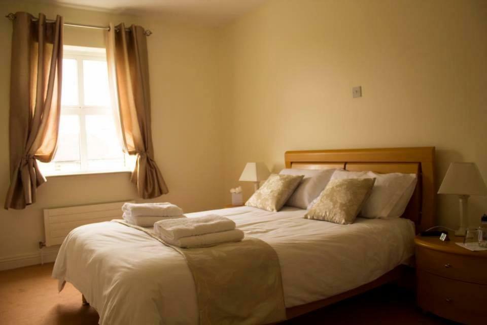 Mulberry Lodge Guest House Ballyhaunis Esterno foto