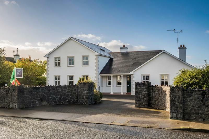 Mulberry Lodge Guest House Ballyhaunis Esterno foto